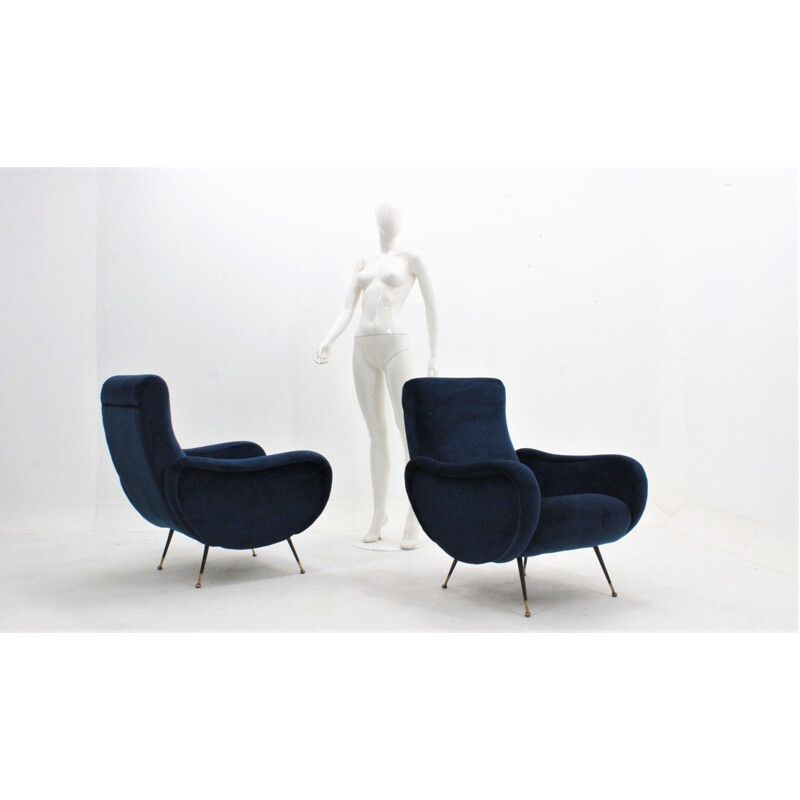 Pair of vintage Italian armchairs in blue velvet