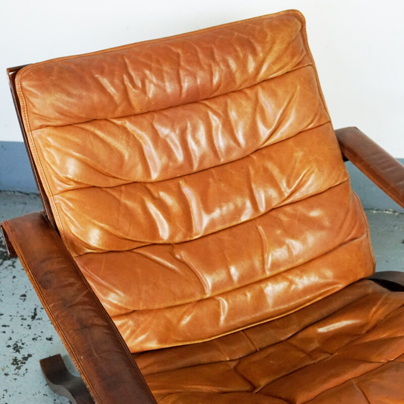 Vintage cognac leather lounge chair Flex by Ingmar Relling for Westnofa