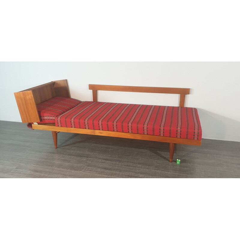 Red vintage convertible sofa by Ingmar Relling for Ekornes 1960