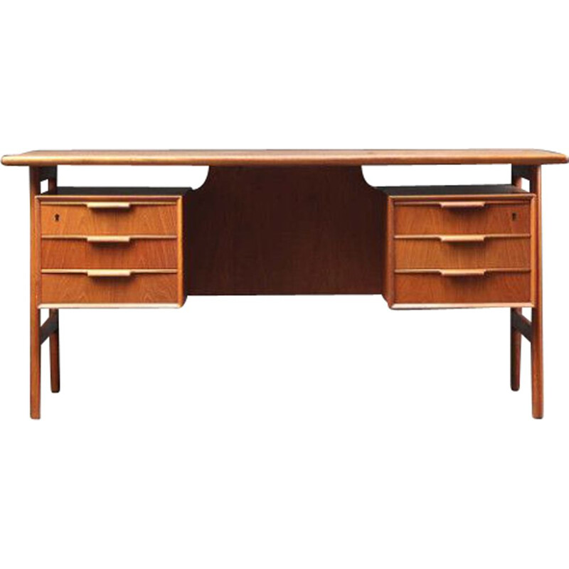 Vintage model 75 desk in teak, Gunni Omann