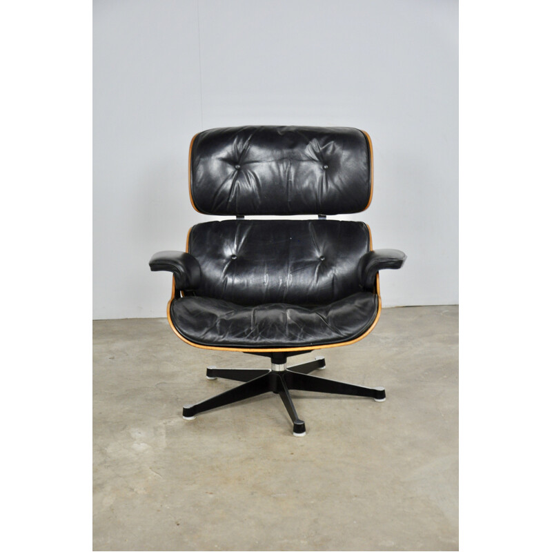 Lounge Chair by Charles & Ray Eames For Herman Miller