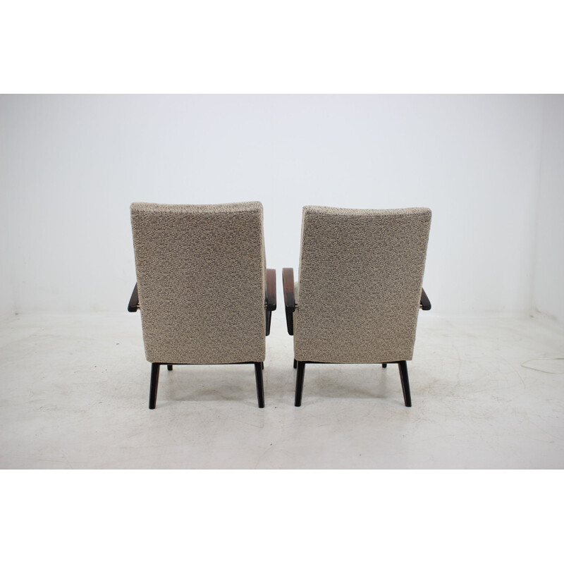 Pair of beech armchairs by Jindřich Halabala