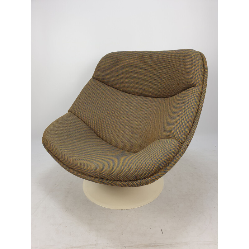 F557 Oyster lounge chair by Pierre Paulin for Artifort