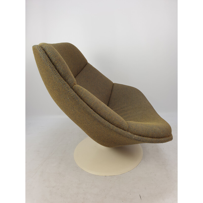 F557 Oyster lounge chair by Pierre Paulin for Artifort