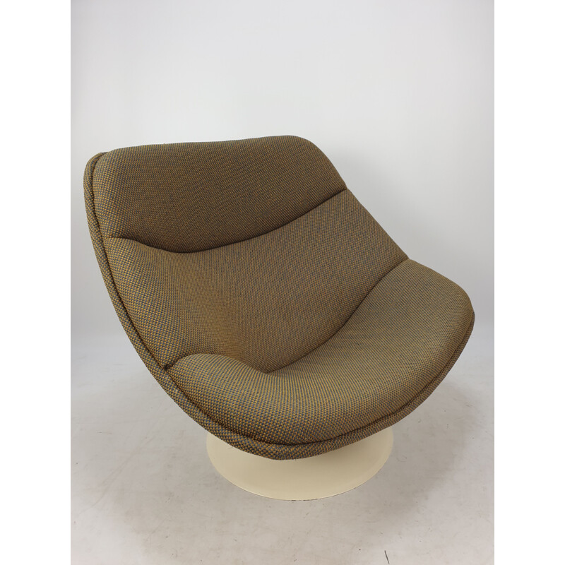 F557 Oyster lounge chair by Pierre Paulin for Artifort