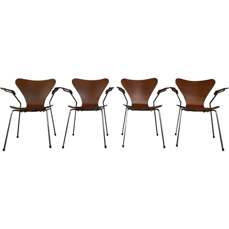 Vintage set of 4 brown chairs 3207 by Arne Jacobsen 1950s