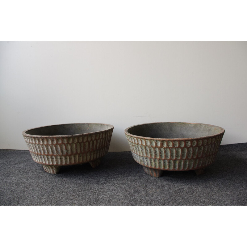 Set of 2 Large concrete planters 1970s