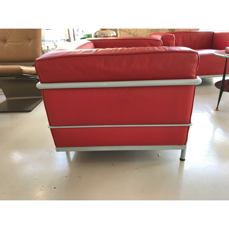 Paire de fauteuils vintage LC3 rouge par Le Corbusier pour Cassina