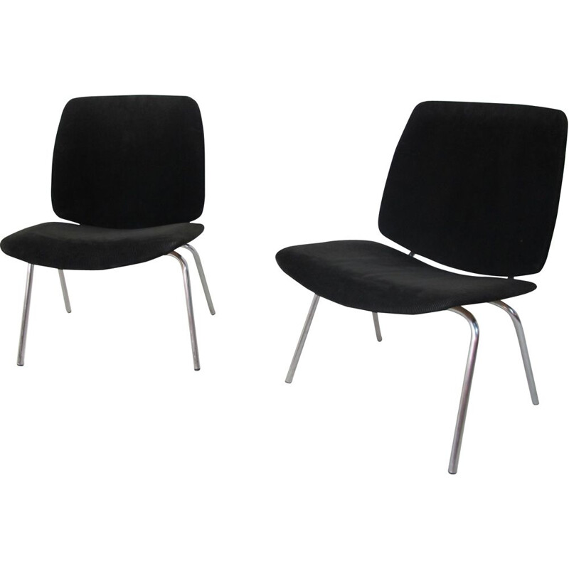 Pair of vintage black armchairs by Kho Liang Ie and Jan Ruigrok