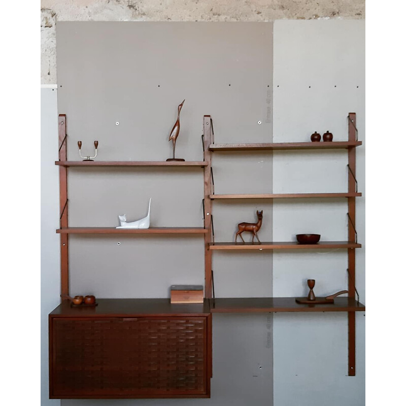 Vintage CADO shelf system by Poul Cadovius