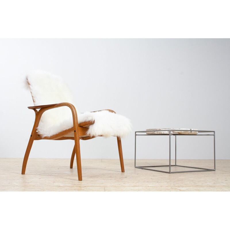 Fauteuil lounge vintage par Yngve Ekström en chêne et peau de mouton, Scandinave 1951