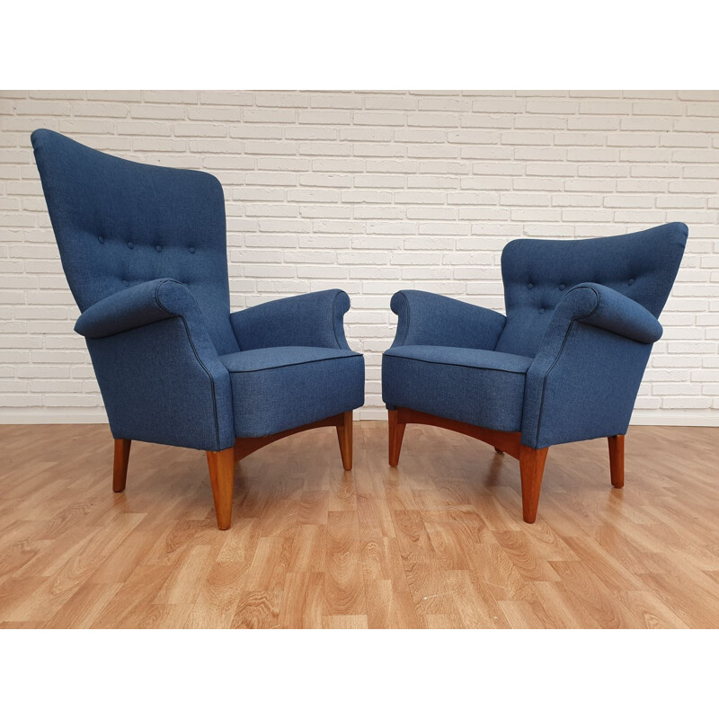 Set of 2 vintage danish armchairs for Fritz Hansen in blue fabric and beech 1960s