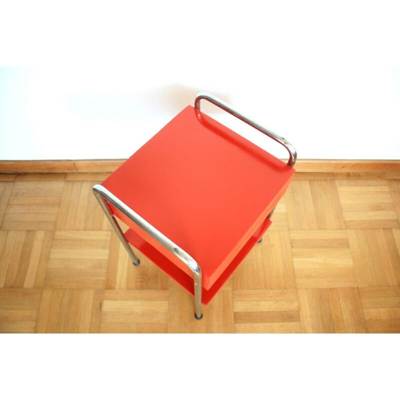 Table de chevet vintage rouge Tchécoslovaquie 1950s