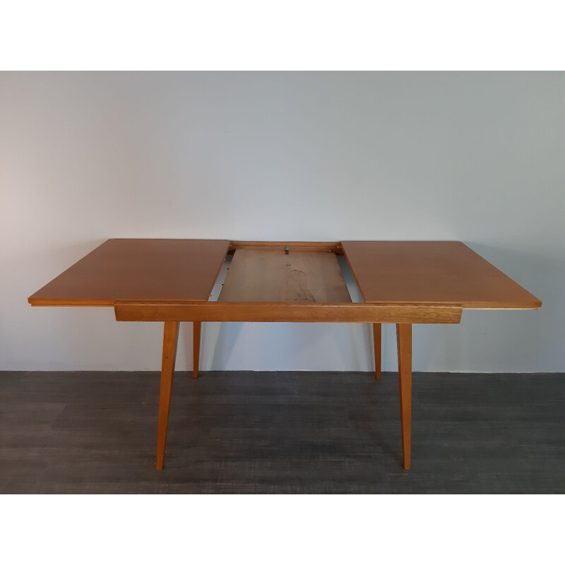 Table vintage extensible pour Tatra en bois de hêtre 1960