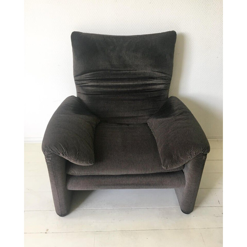 Poltrona Vintage Maralunga para Cassina em tecido cinzento 1970