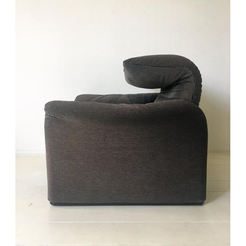 Vintage Maralunga armchair for Cassina in grey fabric 1970s