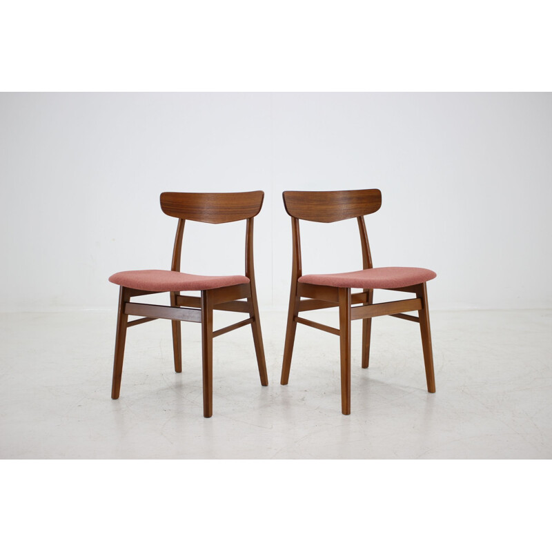 Set of 4 vintage danish pink chairs in teakwood 1960s