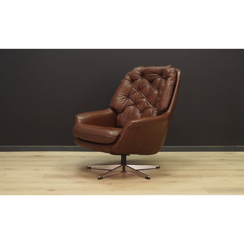 Vintage Danish armchair in leather from the 60s