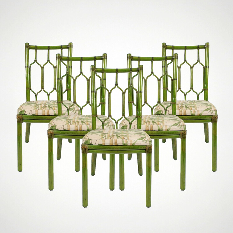 Suite de 5 chaises vintage en bambou avec des détails en cuir 1970