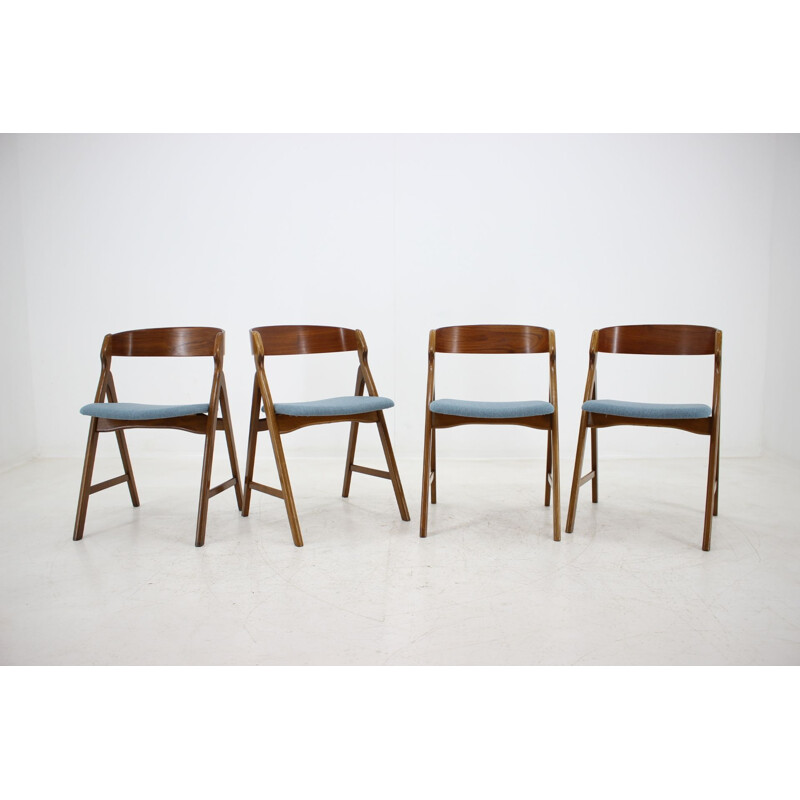 Ensemble de 4 chaises à repas vintage en teck par Henning Kjærnulf années 1960 