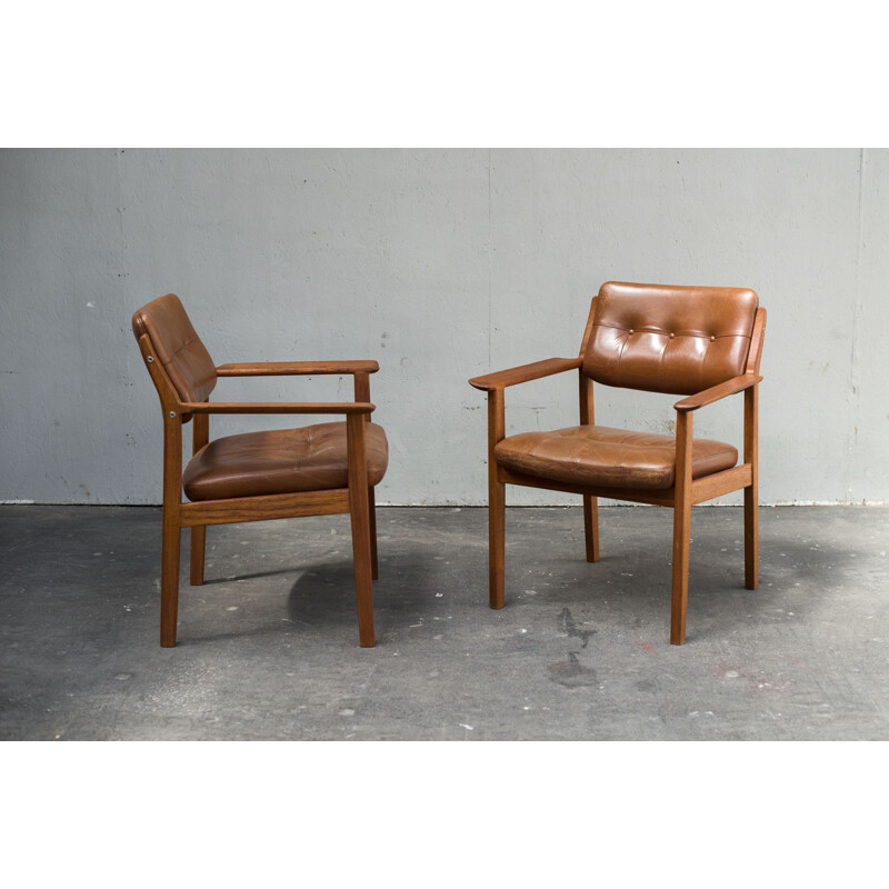 Pair of vintage chairs model 426 by arne vodder 