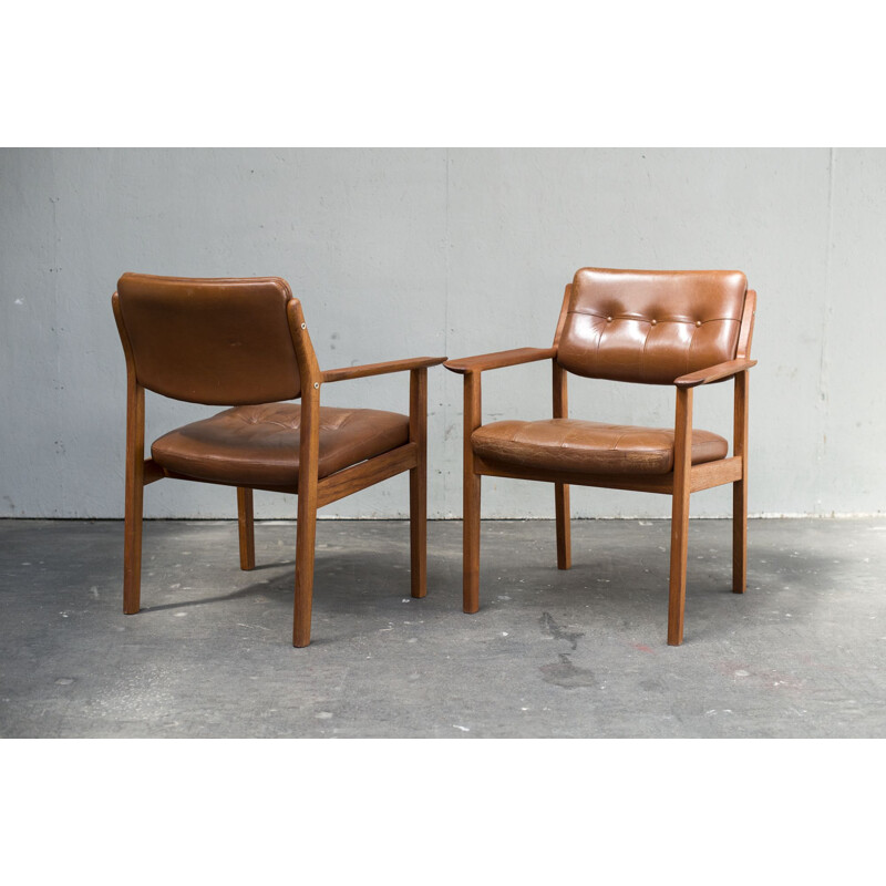 Pair of vintage chairs model 426 by arne vodder 