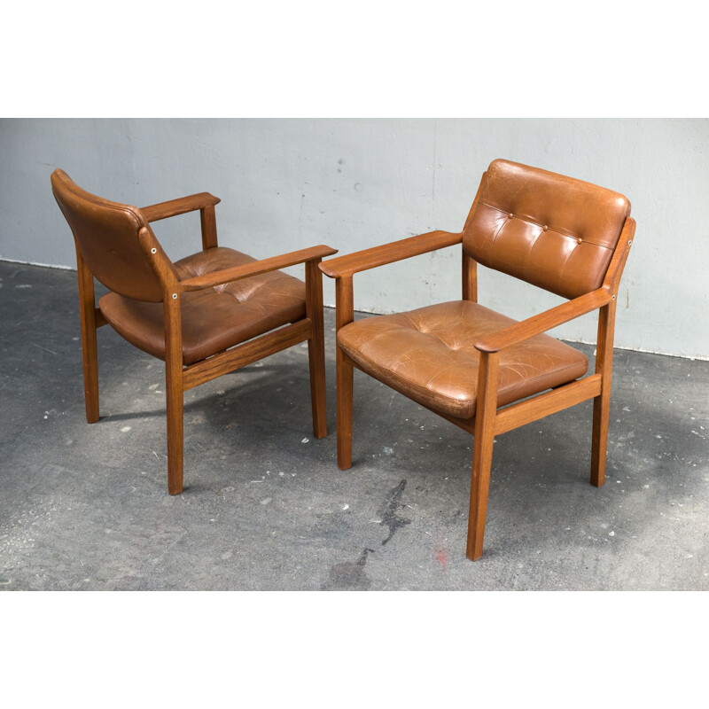 Pair of vintage chairs model 426 by arne vodder 