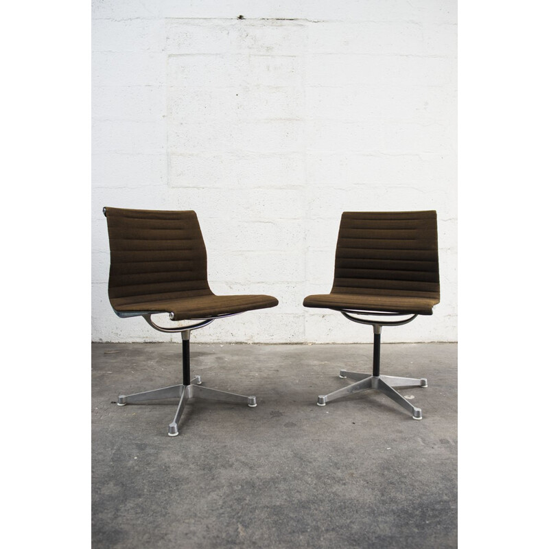 Vintage chairs EA 105, Charles and Ray Eames
