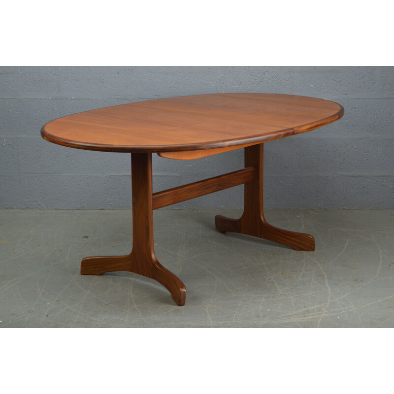 Vintage oval dining table in teak by G-Plan