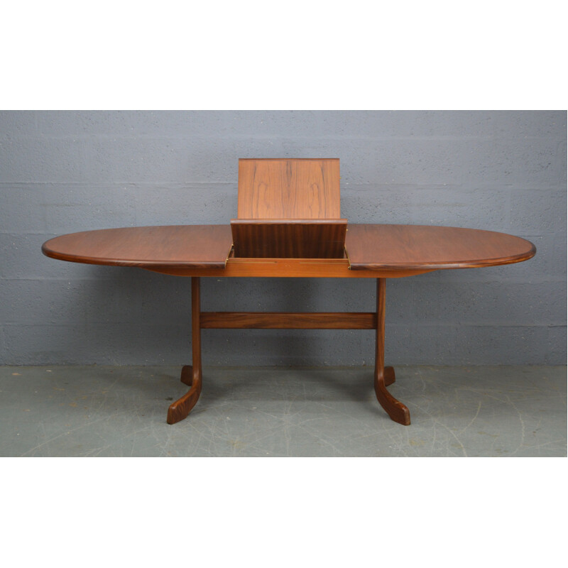 Vintage oval dining table in teak by G-Plan