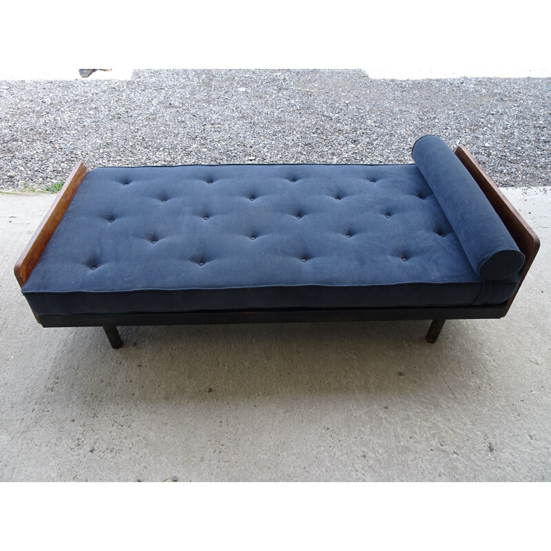 Vintage daybed by Jean Prouvé, model SCAL 452