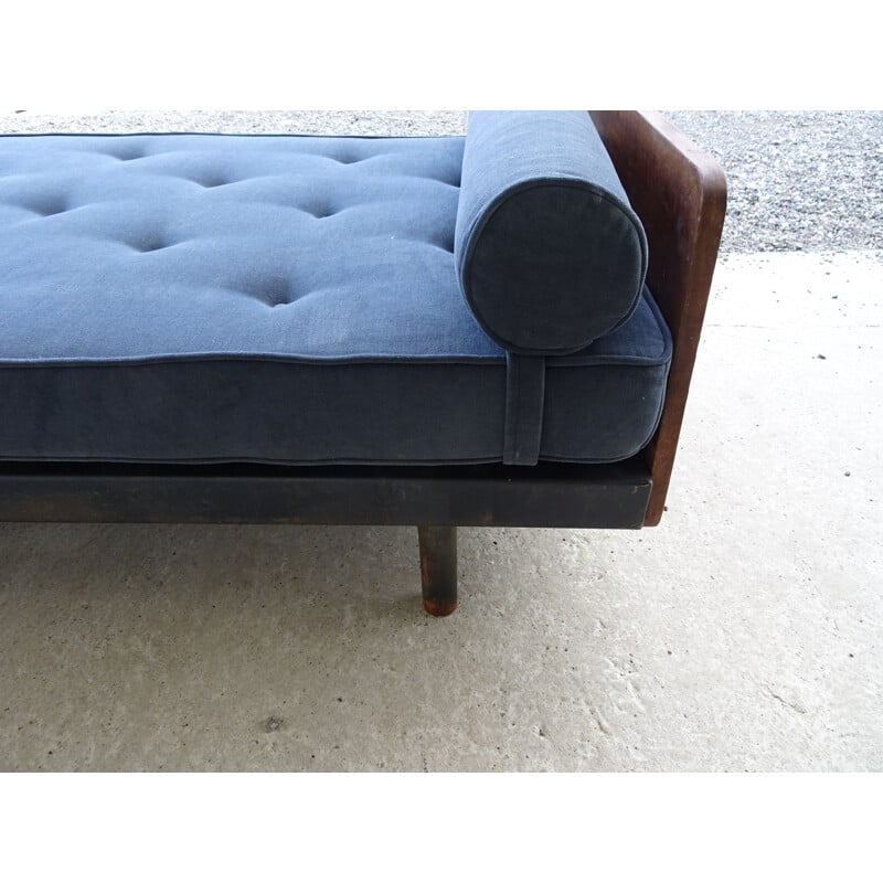 Vintage daybed by Jean Prouvé, model SCAL 452