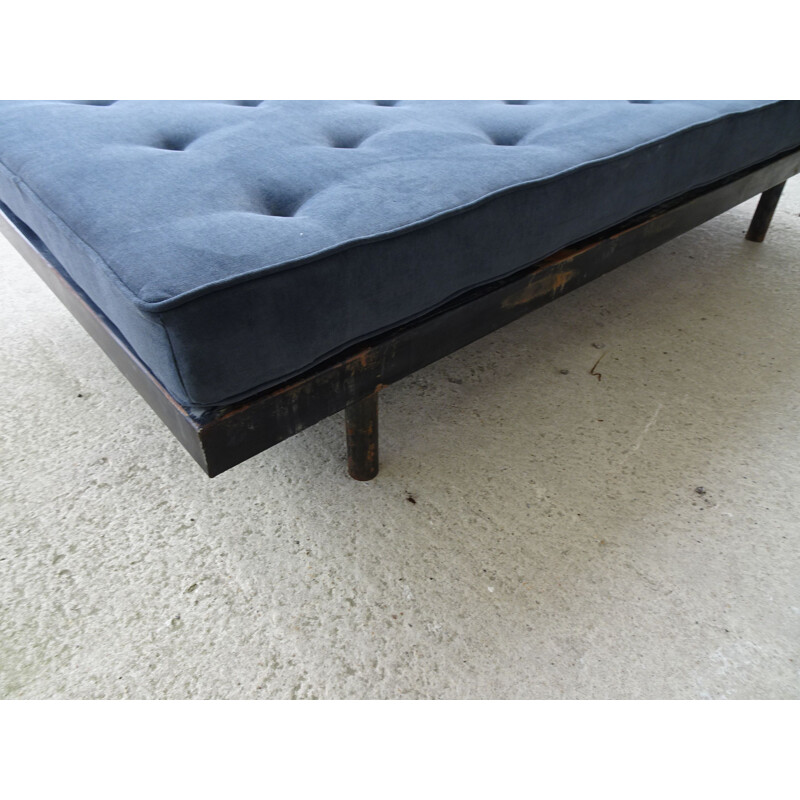 Vintage daybed by Jean Prouvé, model SCAL 450