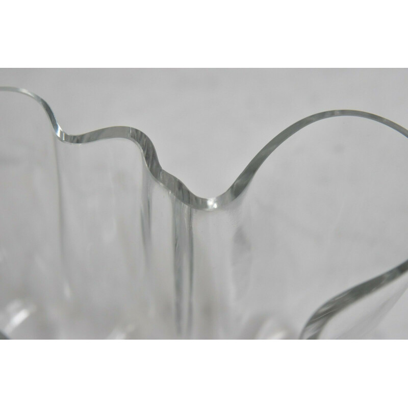 Vintage vase in transparent glass by Alvar Aalto