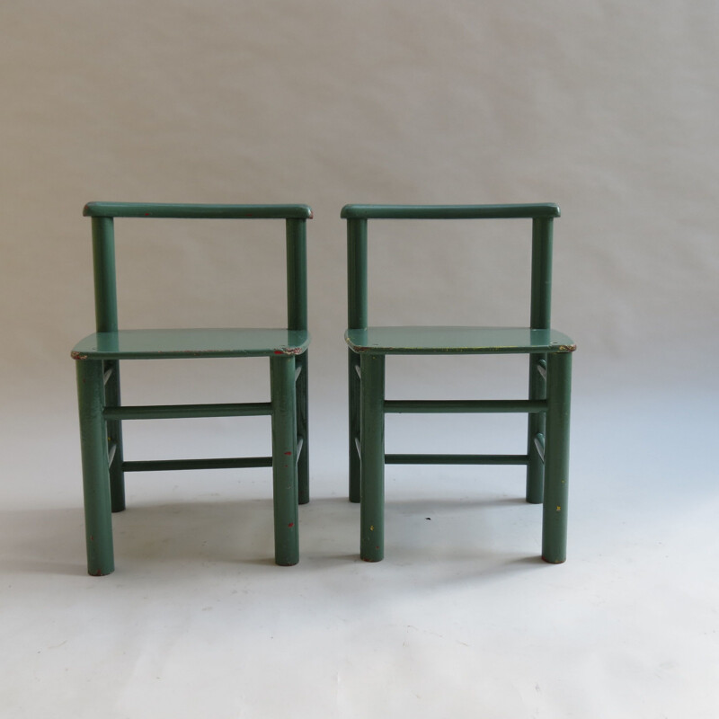 Pair of Scandinavian child chairs in green pine