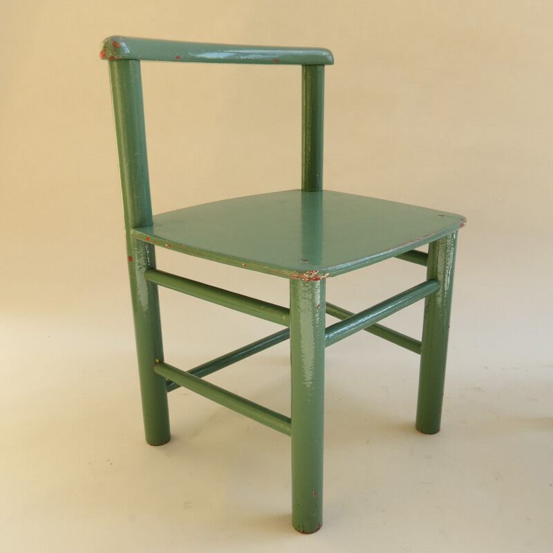 Pair of Scandinavian child chairs in green pine