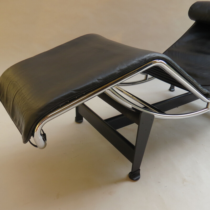 Vintage LC4 lounge chair for Cassina in black leather 1970s