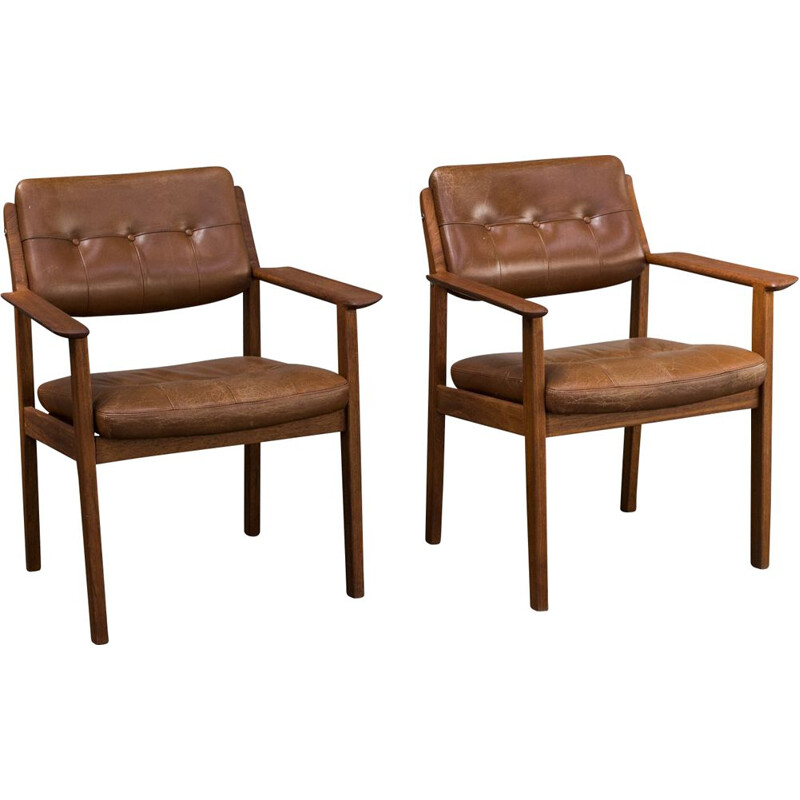 Pair of vintage chairs model 426 by arne vodder 