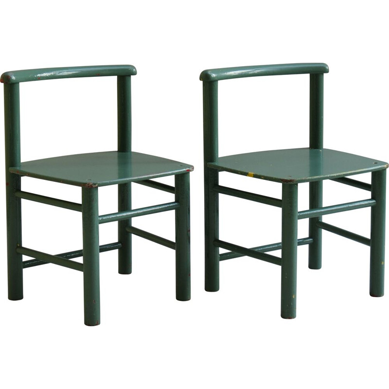 Pair of Scandinavian child chairs in green pine