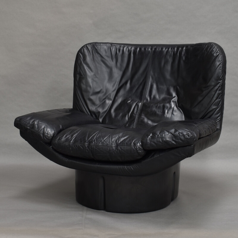 Vintage-Sessel Il Poltrone für Confort in schwarzem Leder 1970