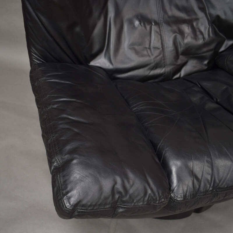 Sillón vintage Il Poltrone para Confort en cuero negro 1970