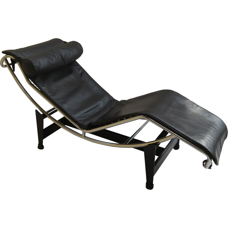 Vintage LC4 lounge chair for Cassina in black leather 1970s