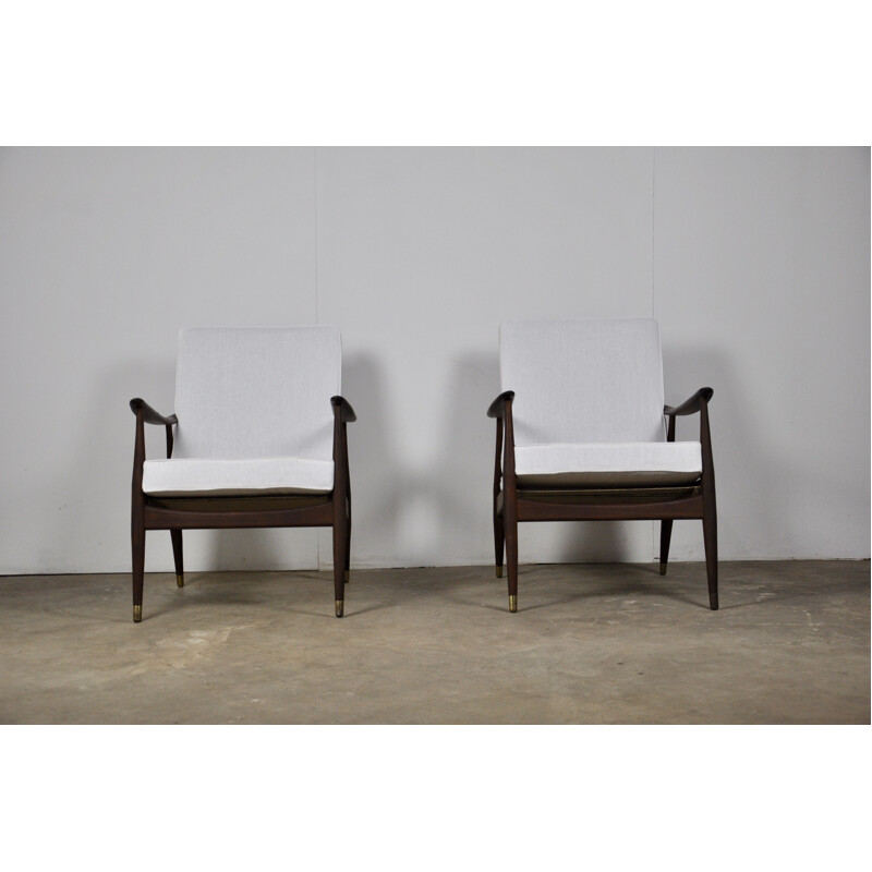 Pair of vintage Danish armchairs in white fabric and wood 1960