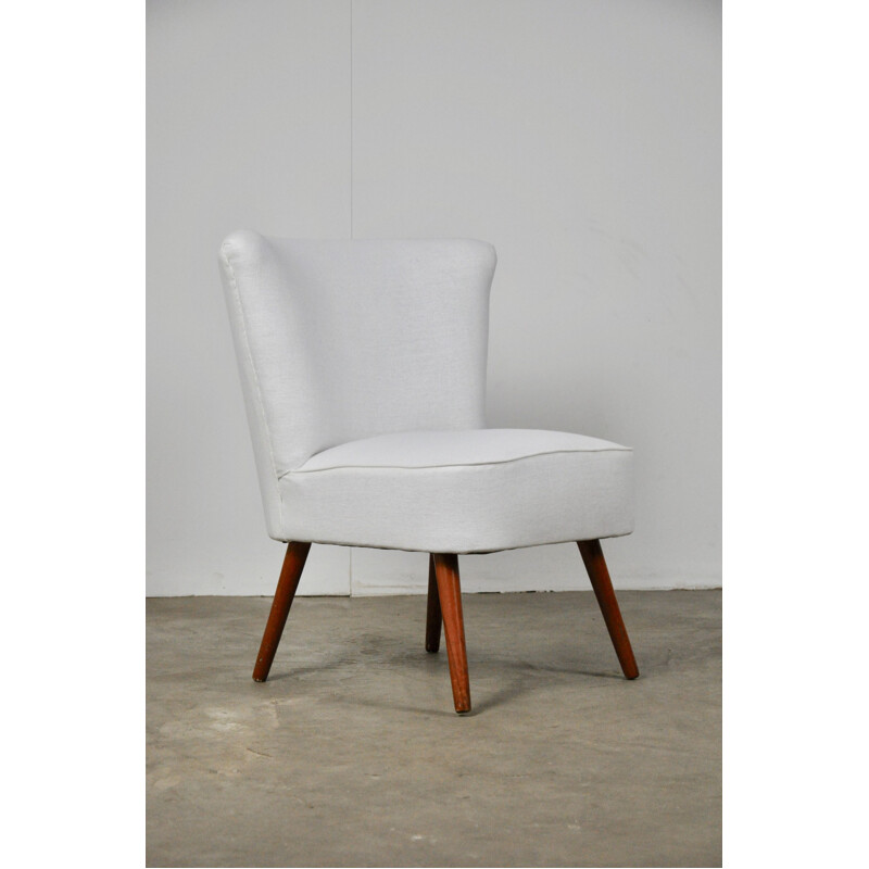 German vintage cocktail armchair in white fabric and wood 1960