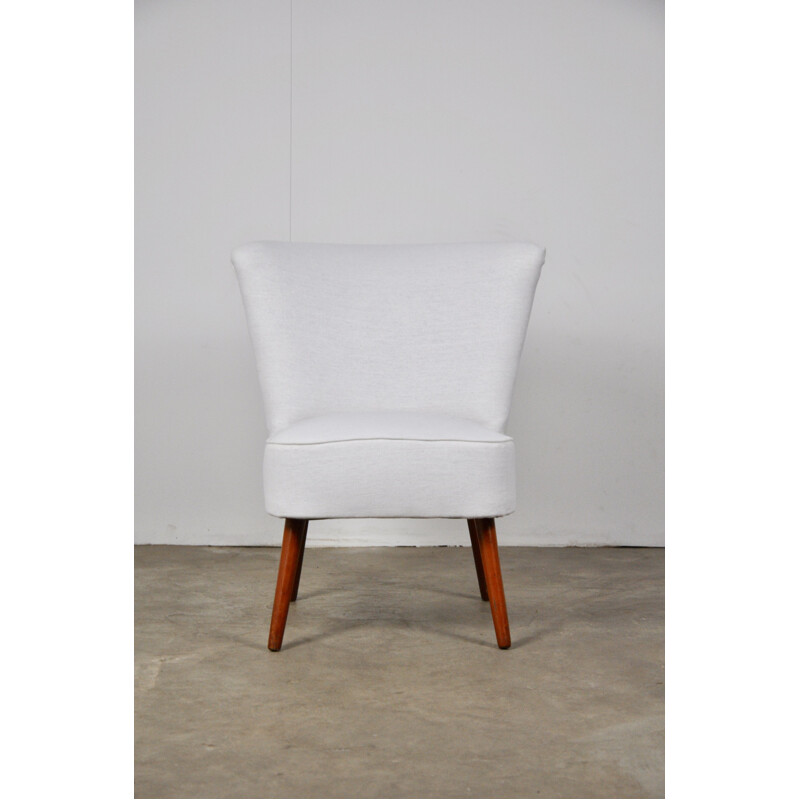 German vintage cocktail armchair in white fabric and wood 1960