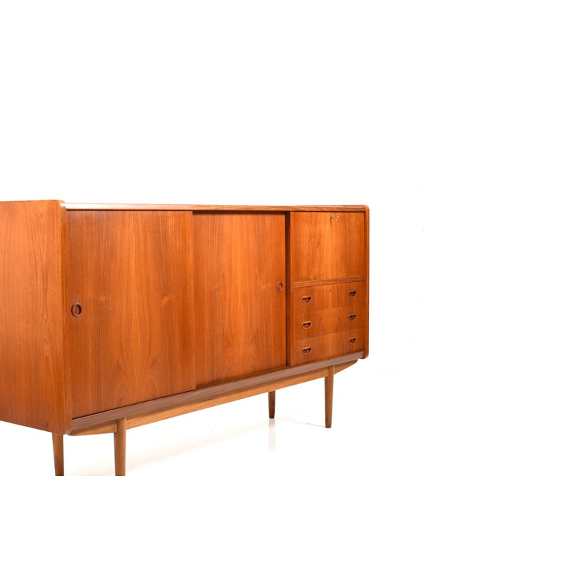 Vintage Danish highboard in teak and oak