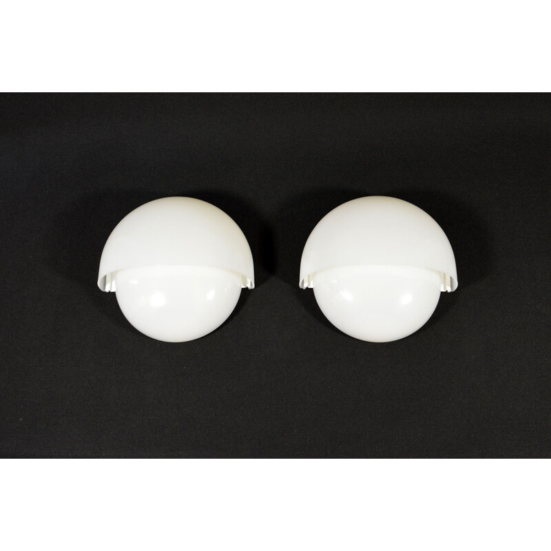 Pair Of Vintage "Mania" Appliques by Vico Magistretti for Artemide, Italian Design 60s