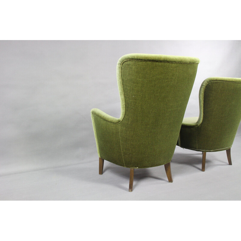 Set of vintage sofa and 2 armchairs in green velvet 1960s