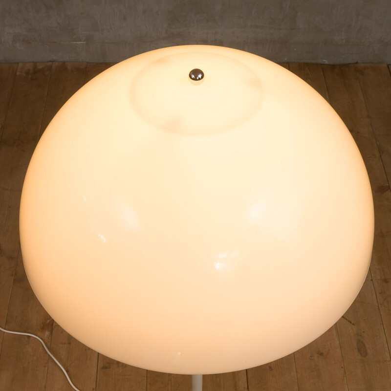 Vintage Panthella floor lamp by Verner Panton in white plexiglas 1970s