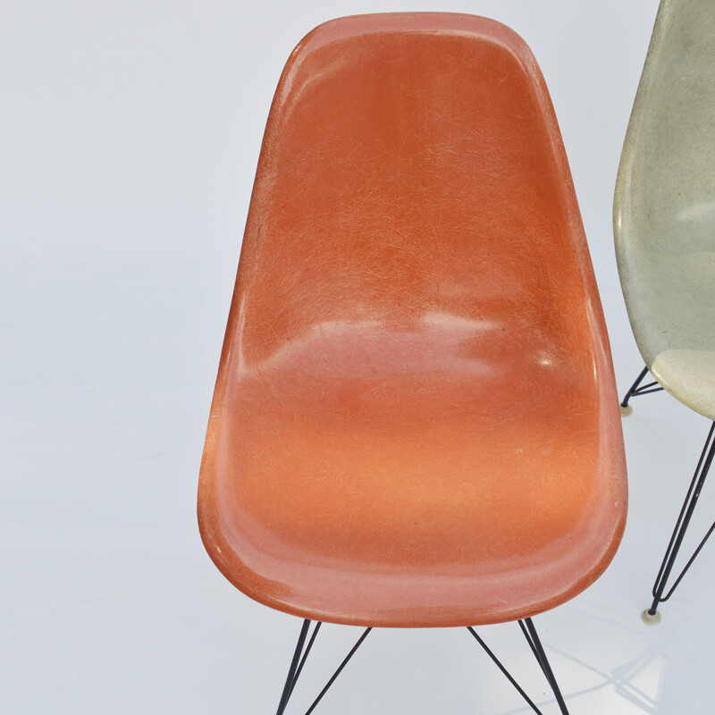 Set of 4 vintage chairs Eames fiberglass DSR by Zenith Plastics 
